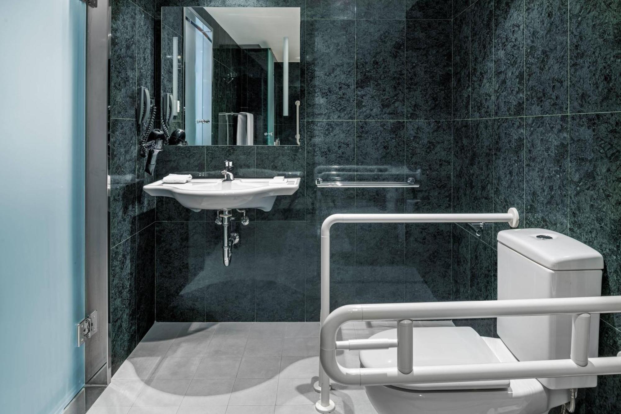 Ac Hotel La Rioja By Marriott Logroño Eksteriør bilde